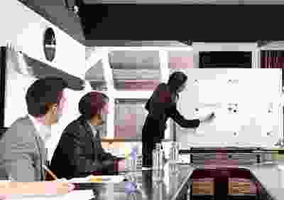 Image Caption Type 3 - 3